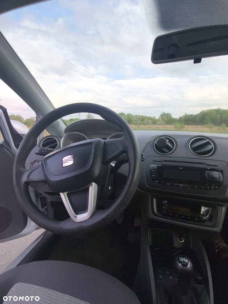 Seat Ibiza SC 1.6 16V Style - 11