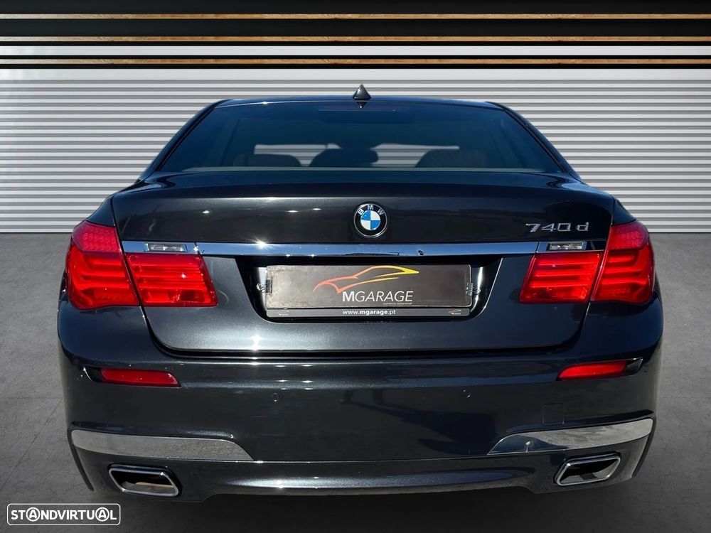 BMW 740 d Pack M - 40