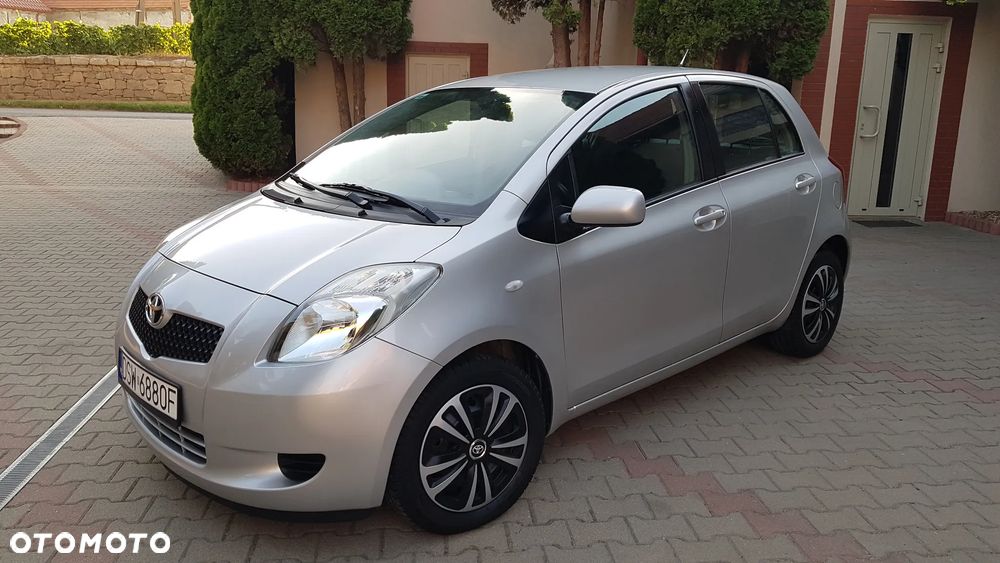 Toyota Yaris 1.3 Luna Premium - 29