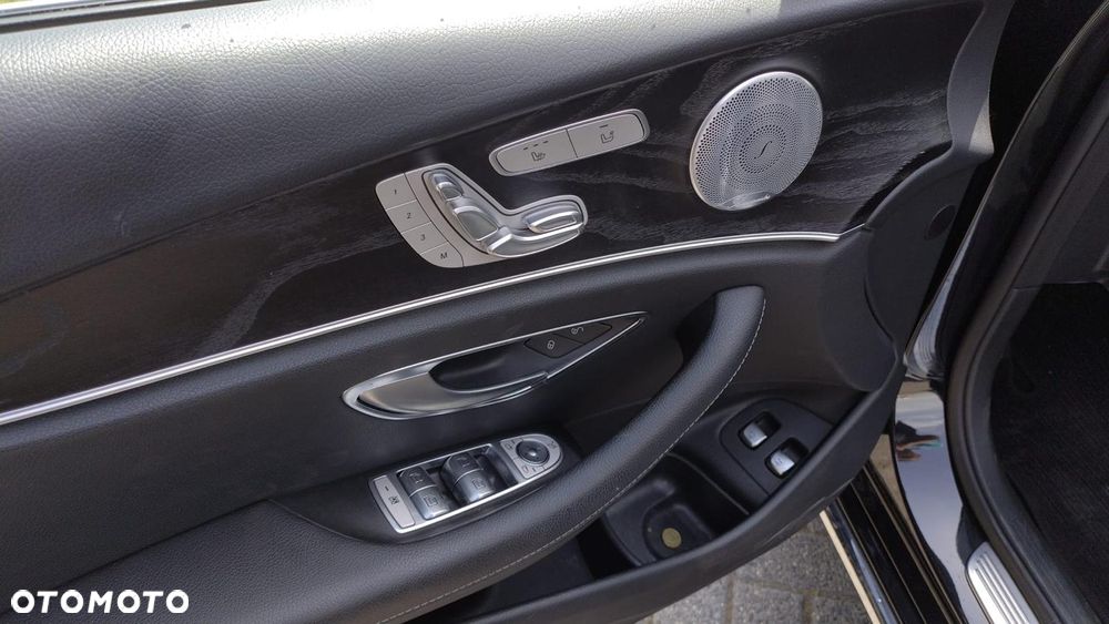 Mercedes-Benz Klasa E 220 d 4Matic 9G-TRONIC Exclusive - 15