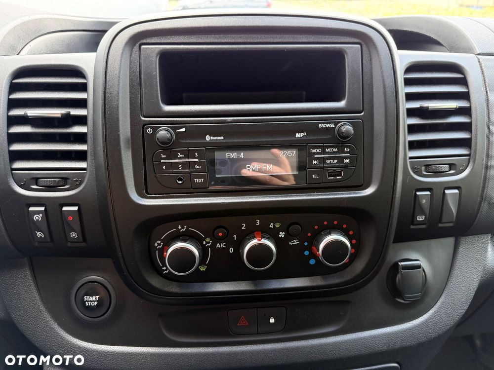 Nissan NV300 - 22