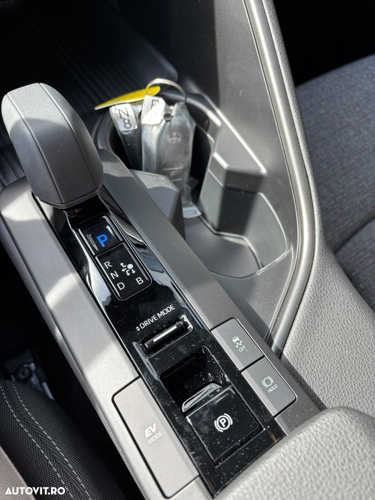 Toyota C-HR 1.8 HEV 140 CP 4x2 CVT Dynamic - 10