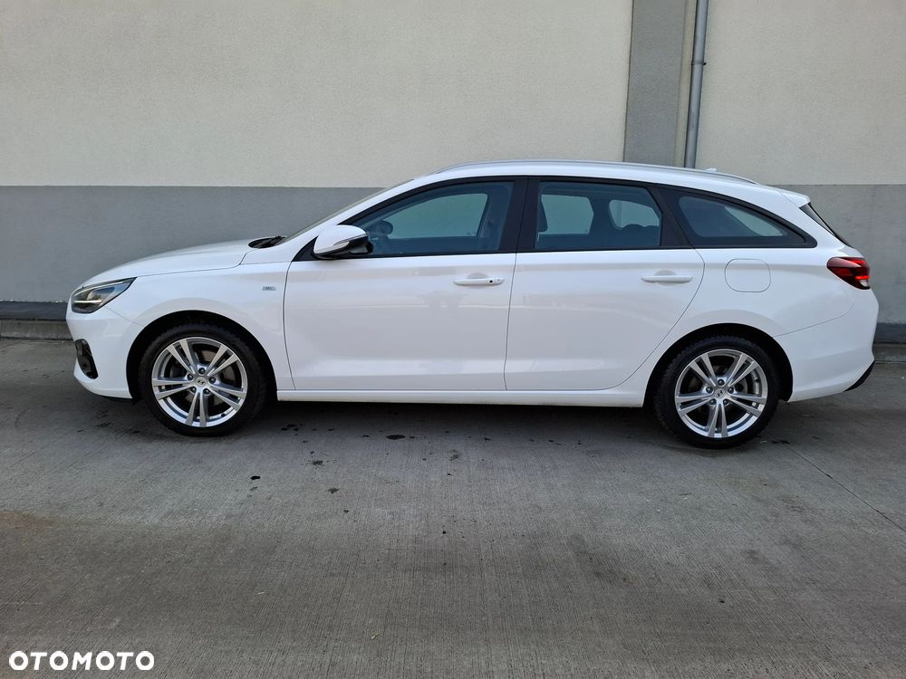 Hyundai i30 1.5 T-GDI 48V-Hybrid Advantage - 3