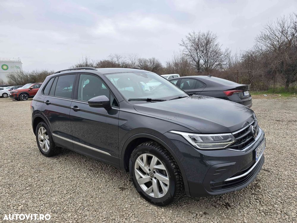 Volkswagen Tiguan - 2