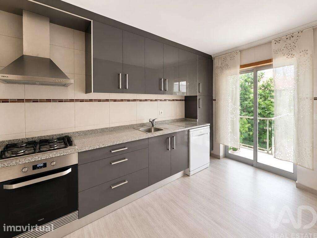 Apartamento T3 em Santa Comba Dão e Couto do Mosteiro - Grande imagem: 4/23