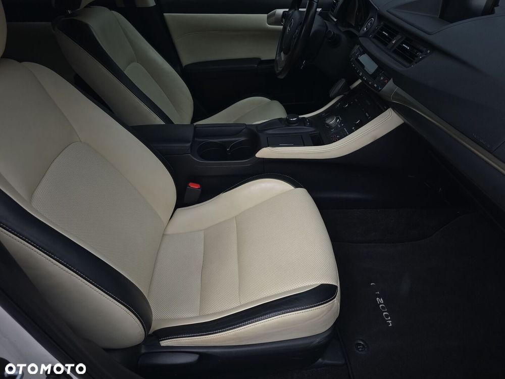 Lexus CT 200h Elegance EU6 - 9