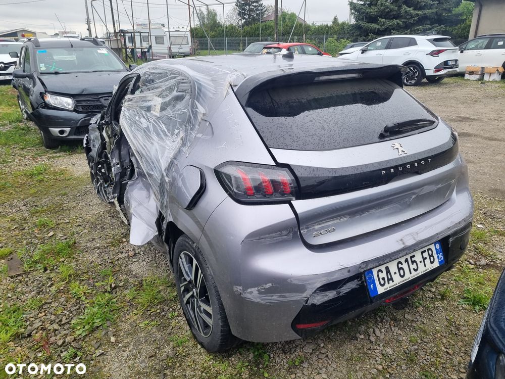 Peugeot 208 - 5