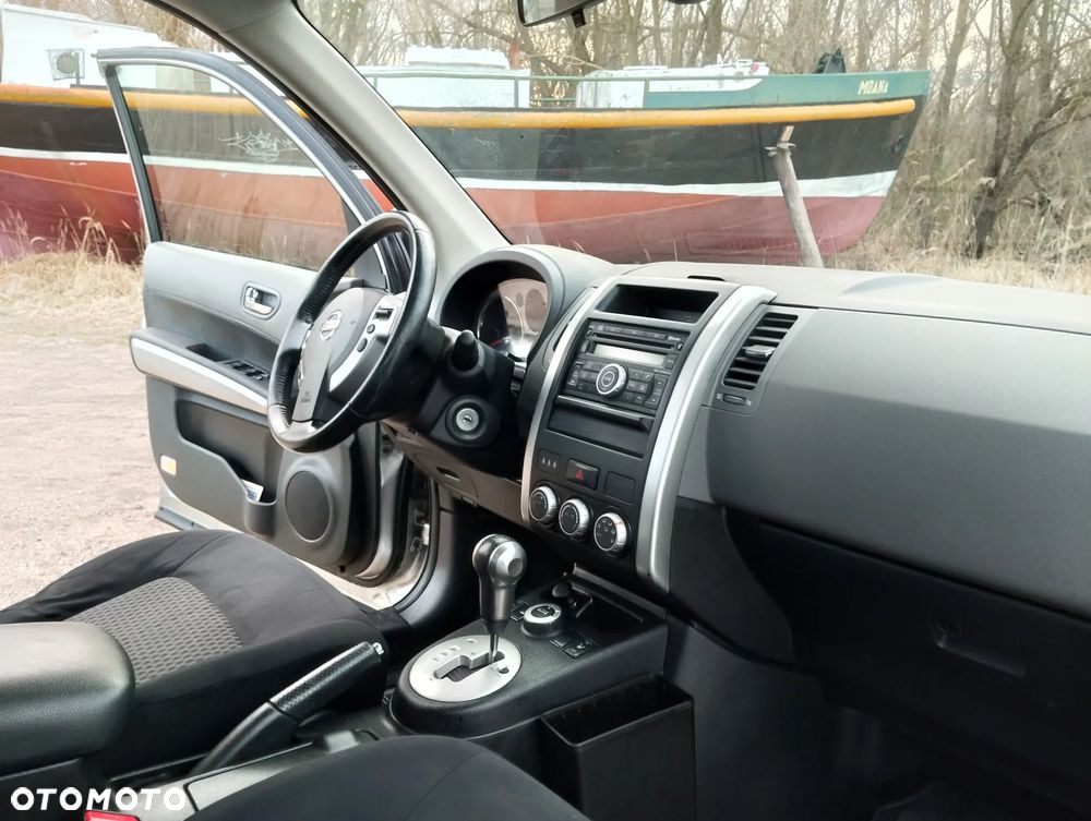 Nissan X-Trail 2.0 dCi 4x4 DPF Automatik SE - 33
