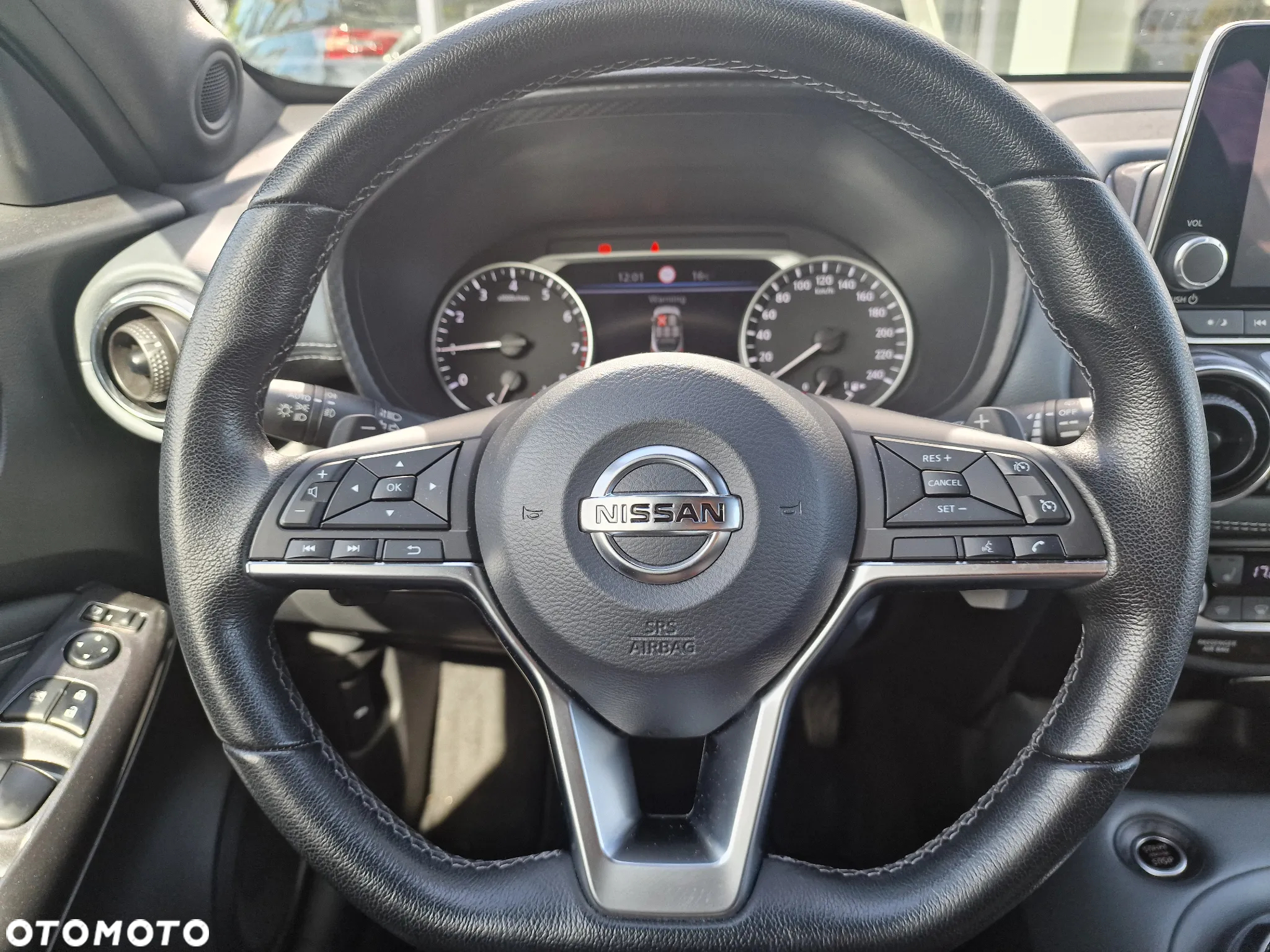 Nissan Juke 1.0 DIG-T N-Connecta - 8
