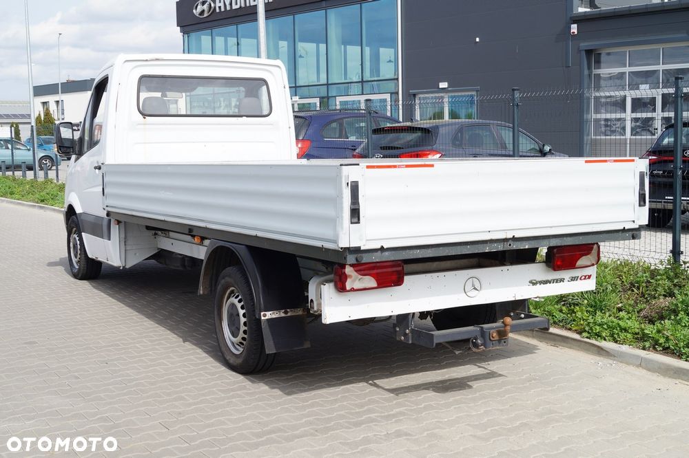 Mercedes-Benz Sprinter - 9