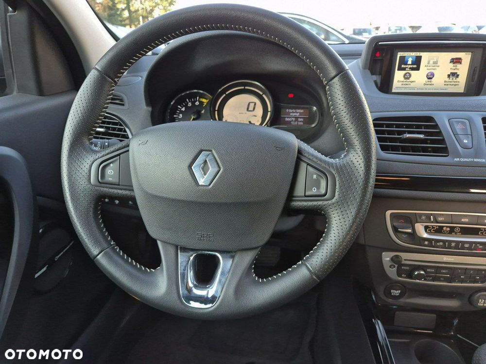 Renault Megane ENERGY TCe 130 BOSE EDITION - 26