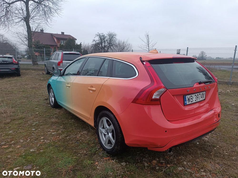 Volvo S60 D3 Drive-E Dynamic Edition (Momentum) - 10