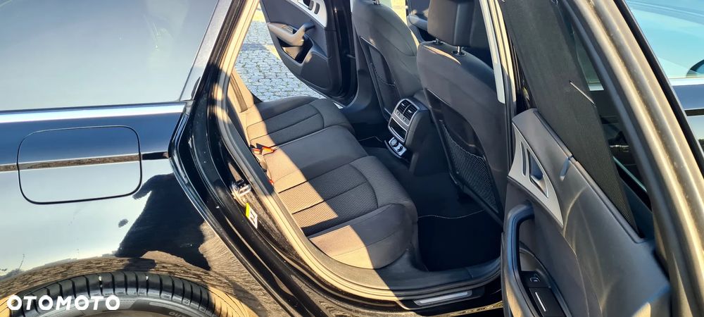 Audi A6 Avant 2.0 TDI ultra S tronic - 26