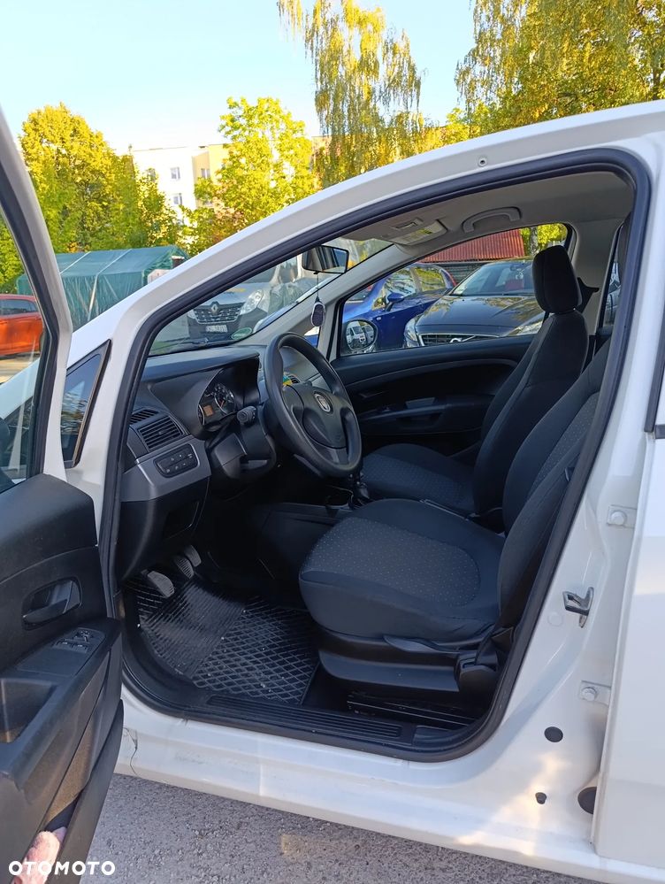 Fiat Punto 1.2 8V - 11