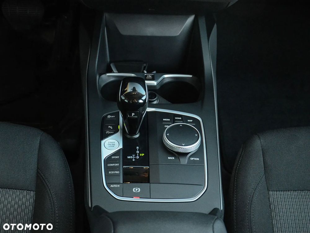 BMW Seria 1 118i Advantage - 35