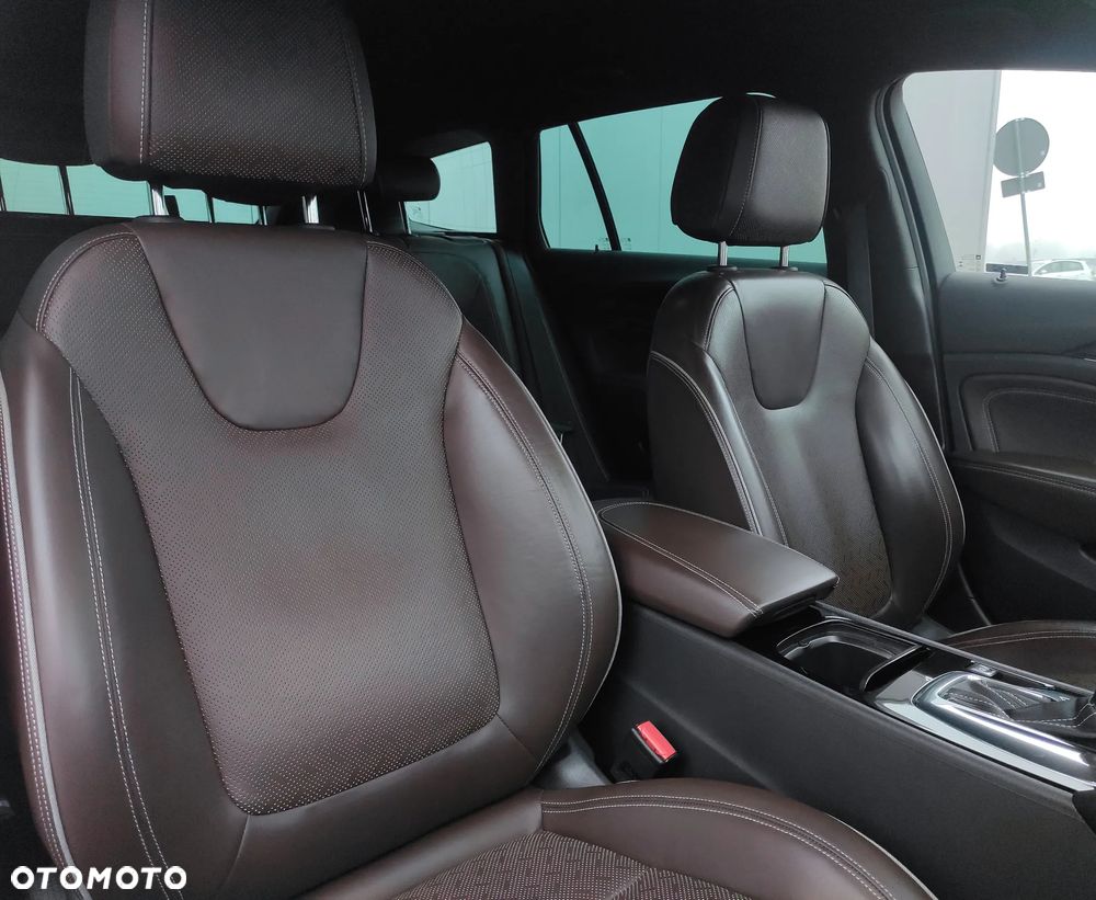 Opel Insignia 2.0 T 4x4 Innovation S&S - 30