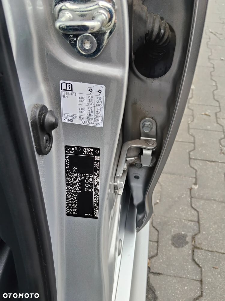 Toyota Yaris 1.5 Comfort - 23