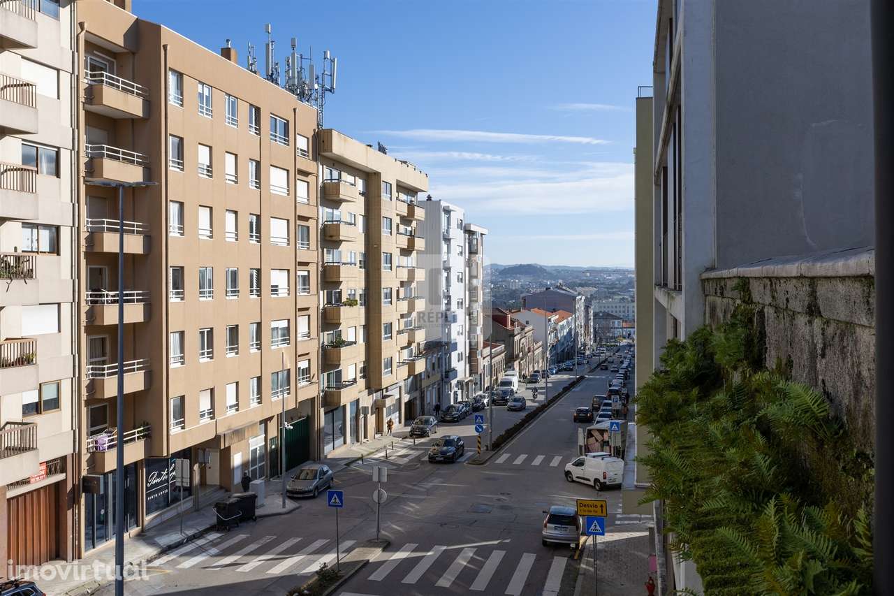 Apartamento T0 com varanda no Bonfim, Porto - Grande imagem: 4/23