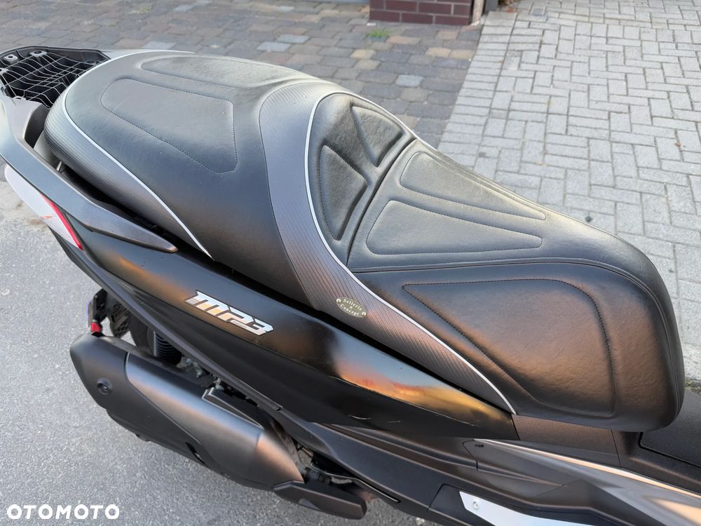 Piaggio MP-3 - 16
