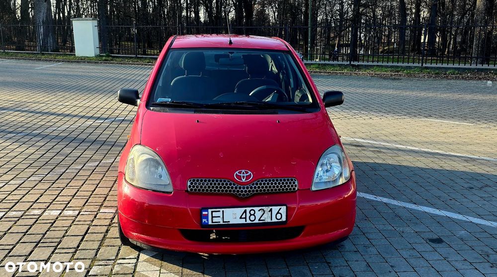 Toyota Yaris 1.0 Base - 4