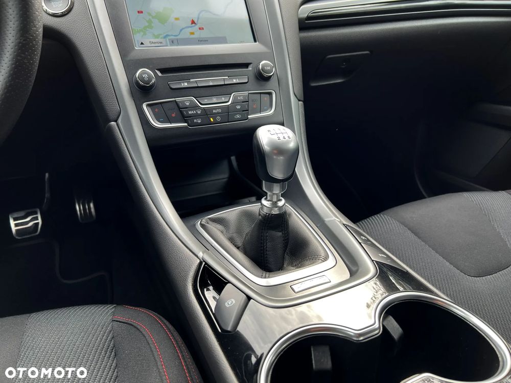 Ford Mondeo 2.0 TDCi STart-Stopp ST-Line - 31