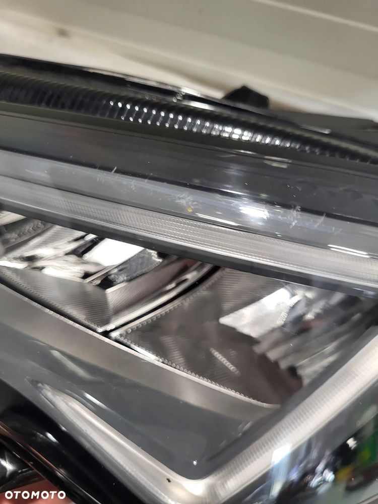 SEAT Cupra Born PÓŁ LED PRZÓD STRONA LEWA LAMPA PRZEDNIA 10F941007H - 2