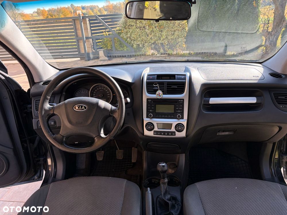 Kia Sportage 2.0 Tour - 22