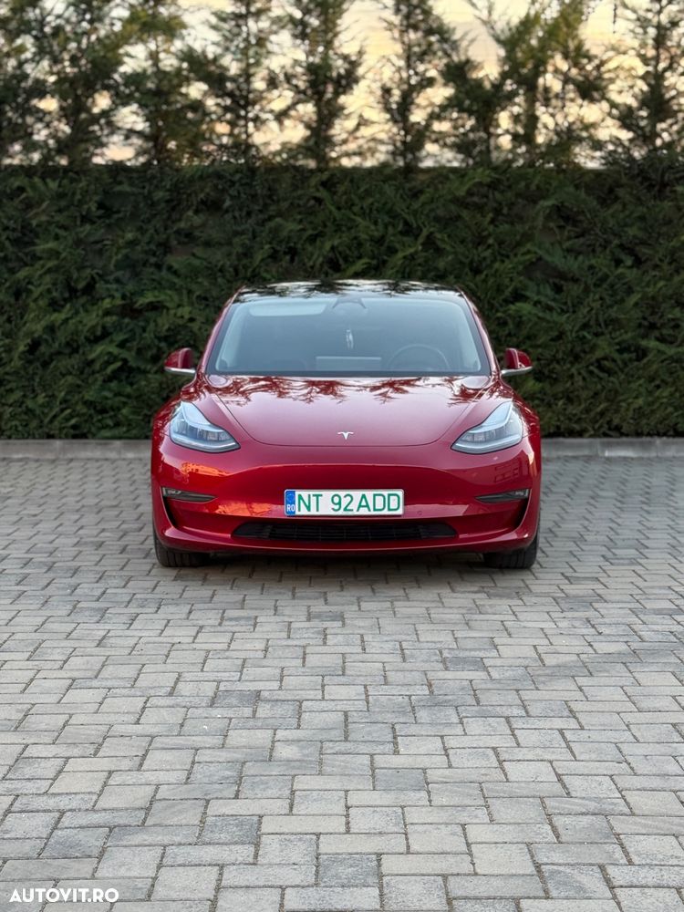 Tesla Model 3 - 3
