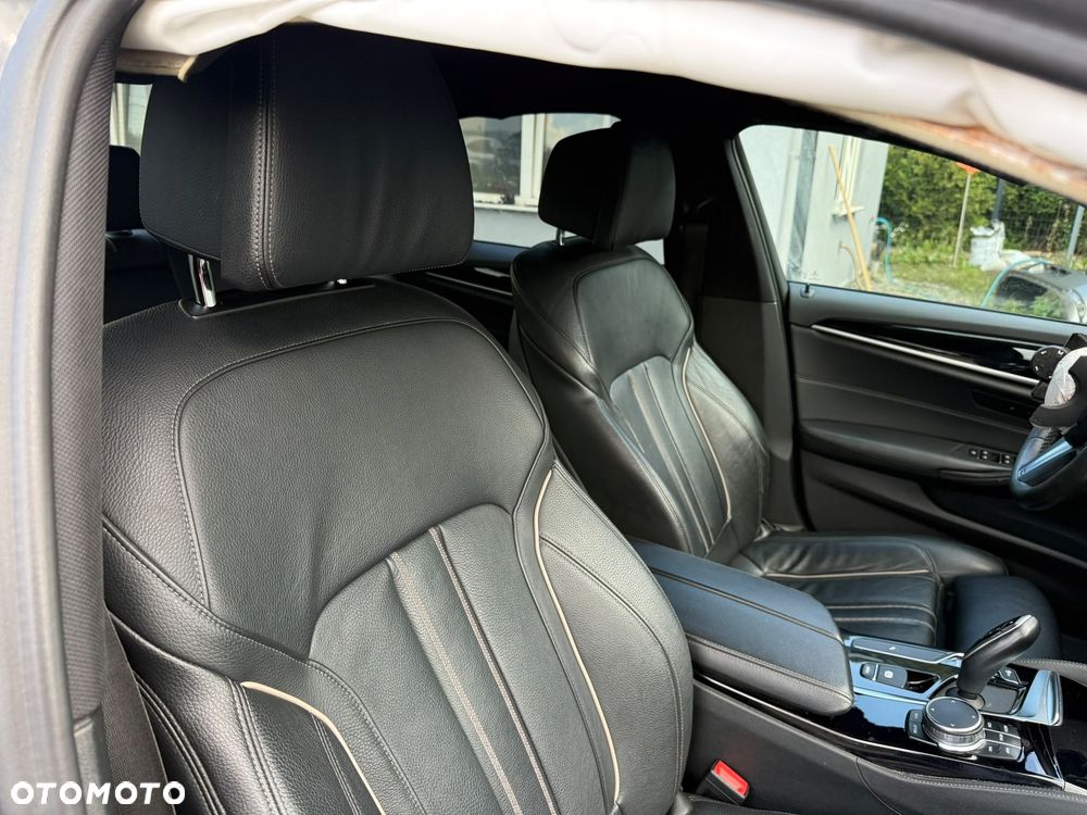 BMW Seria 5 525d M Sport sport - 27