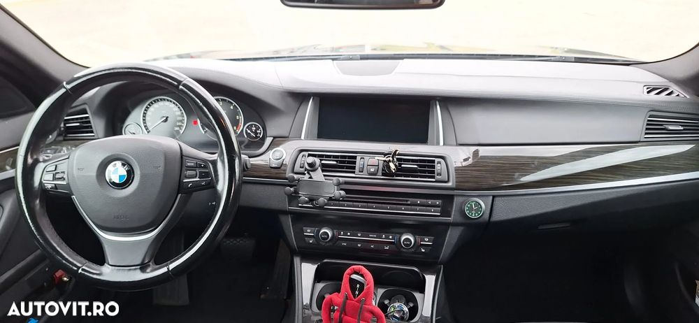 BMW Seria 5 520d Touring Aut. Luxury Line - 16