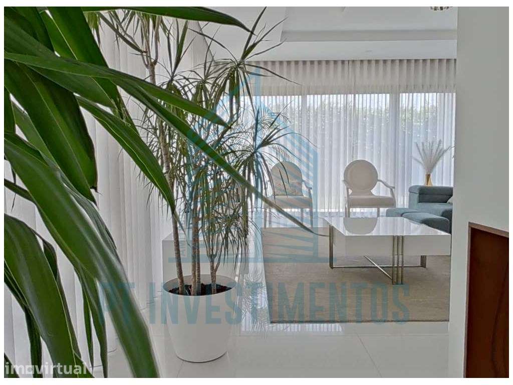 Moradia semi-nova T5+1 em Santa Joana - Aveiro - Grande imagem: 3/60