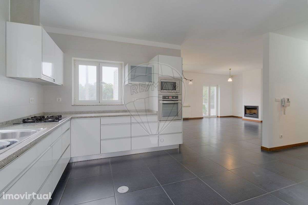 Moradia T2 para venda - Grande imagem: 2/23