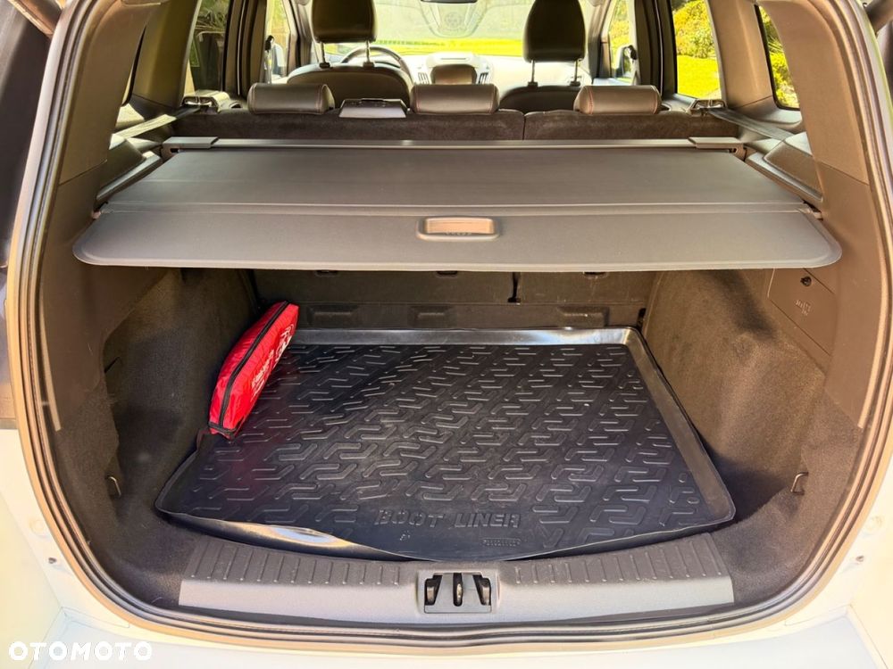 Ford Kuga - 26