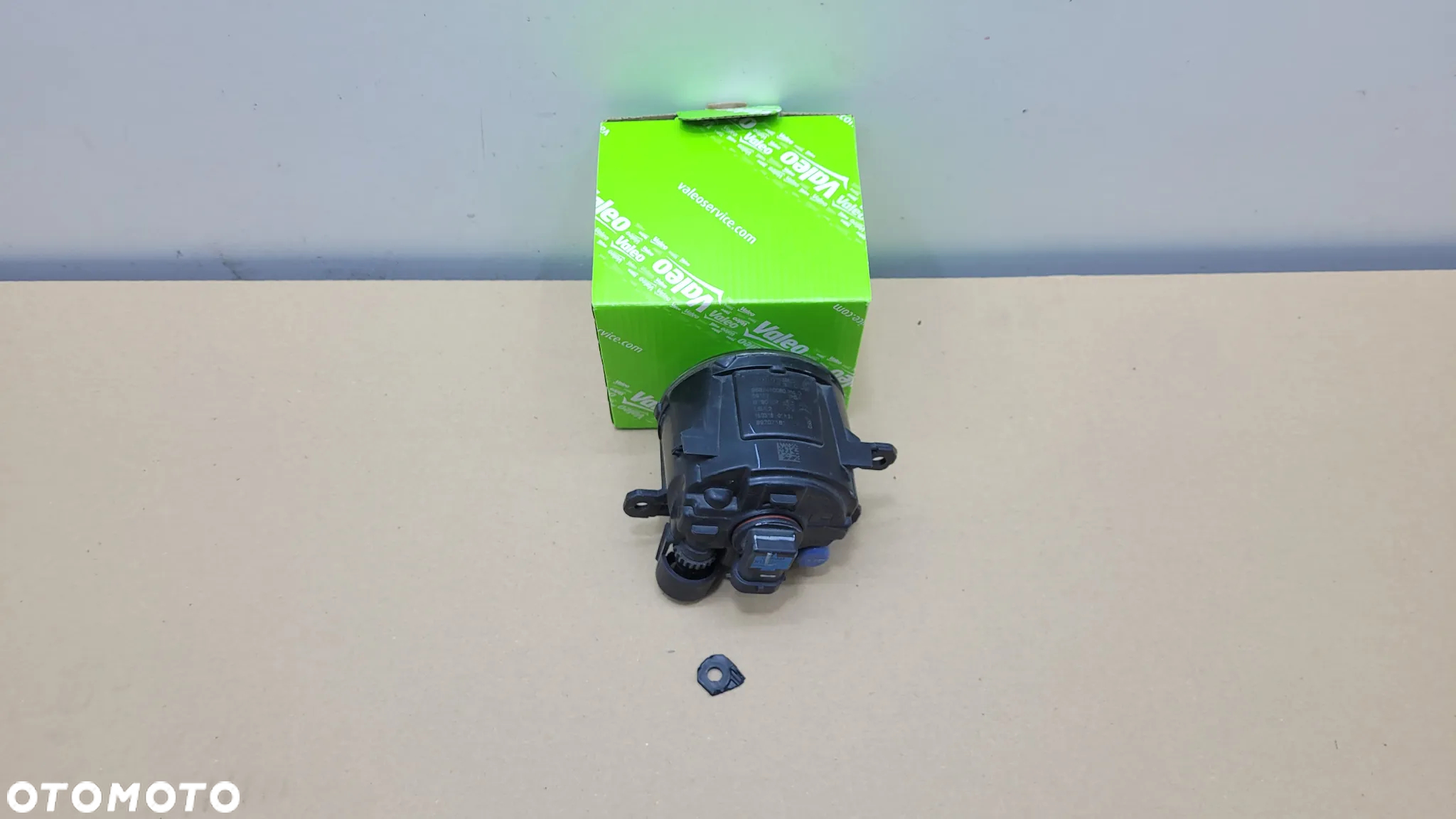HALOGEN PRZECIWMGIELNY CITROEN C4 C1 C5 PEUGEOT PARTNER BERLINGO PROACE PEUGEOT 301 308 3008 5008 - 3