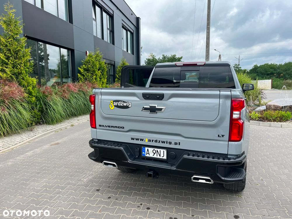 Chevrolet Silverado - 5