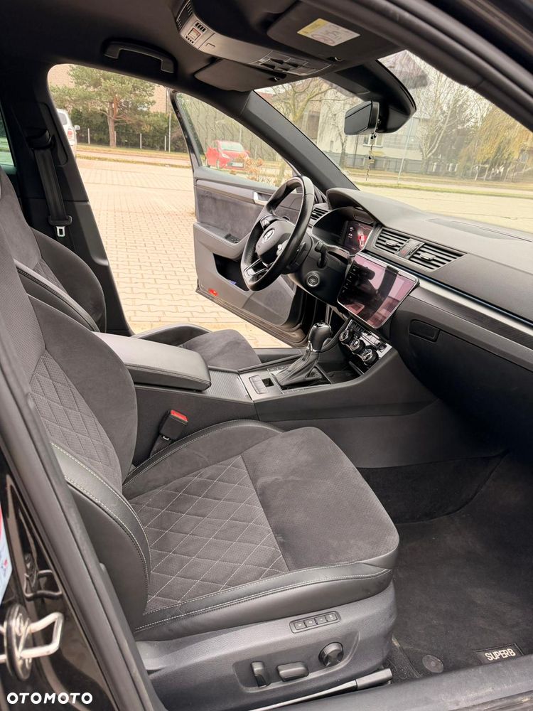 Skoda Superb 2.0 TDI SCR 4x4 Sportline DSG - 19