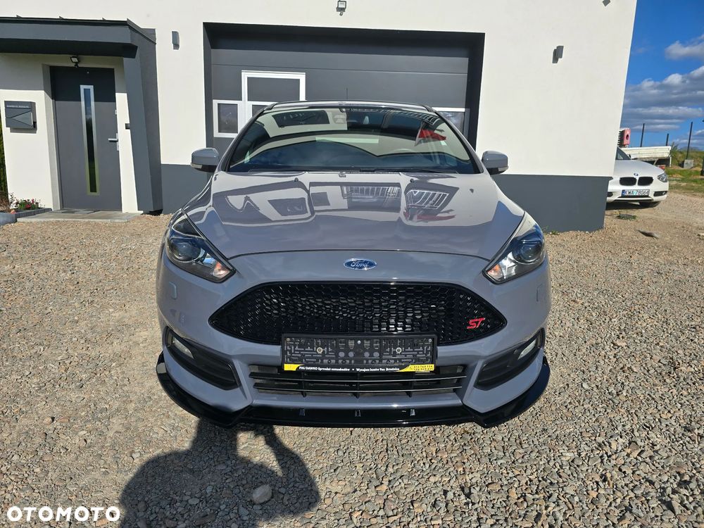 Ford Focus 2.0 EcoBoost ST mit Leder-Exclusiv-Paket - 14