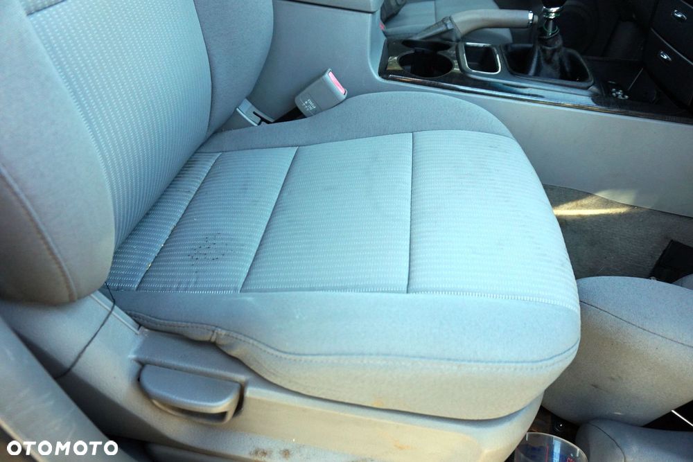 FOTEL PRZEDNI PRAWY SORENTO I LIFT  KIA 2007-2009 - 2