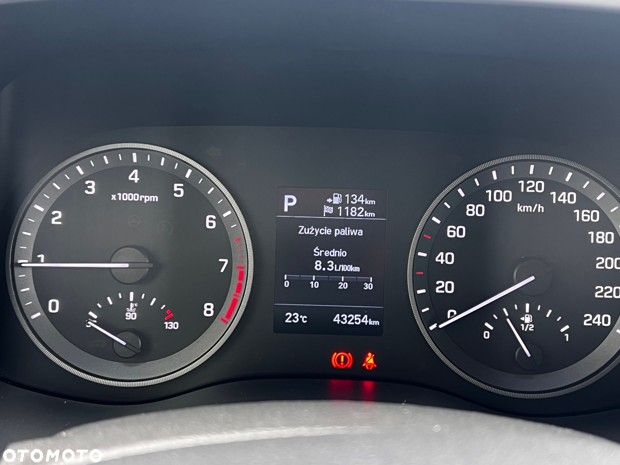 Hyundai Tucson 1.6 GDi 2WD DCT Trend - 25