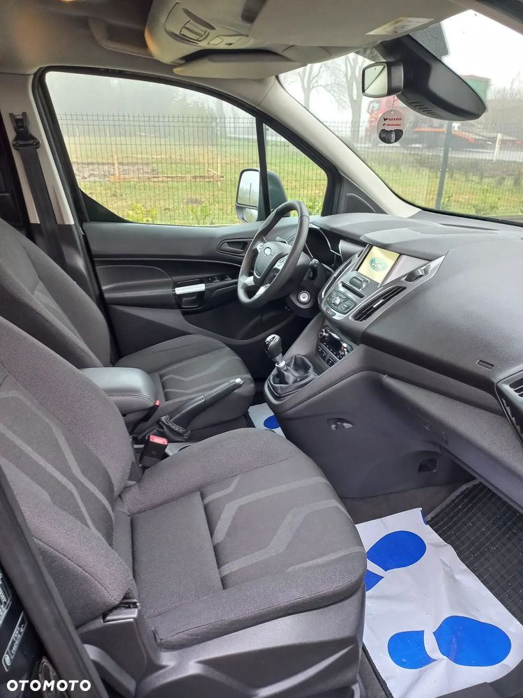 Ford Tourneo Connect - 10