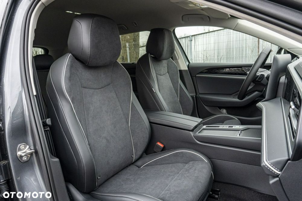 Volkswagen Passat - 20