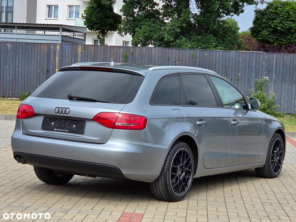Audi A4 Avant 2.0 TDI DPF Ambiente - 14