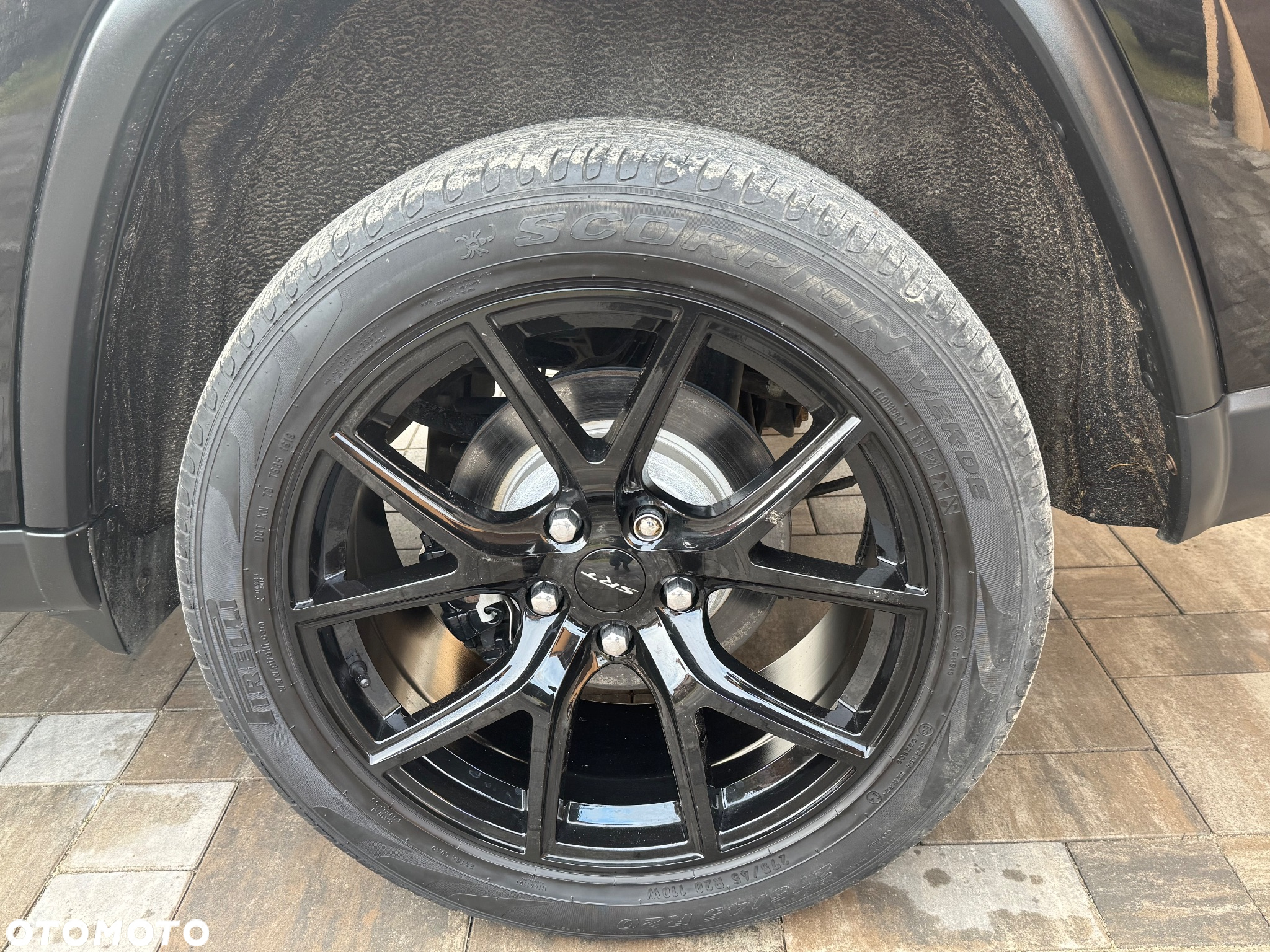 Jeep Grand Cherokee - 21