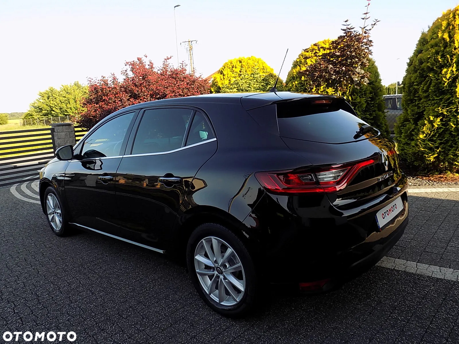 Renault Megane ENERGY TCe 100 LIMITED - 16