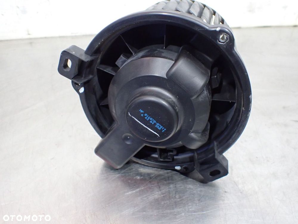 WENTYLATOR NAWIEWU MITSUBISHI COLT VI Z30 MF016070-0701 64304350 - 3