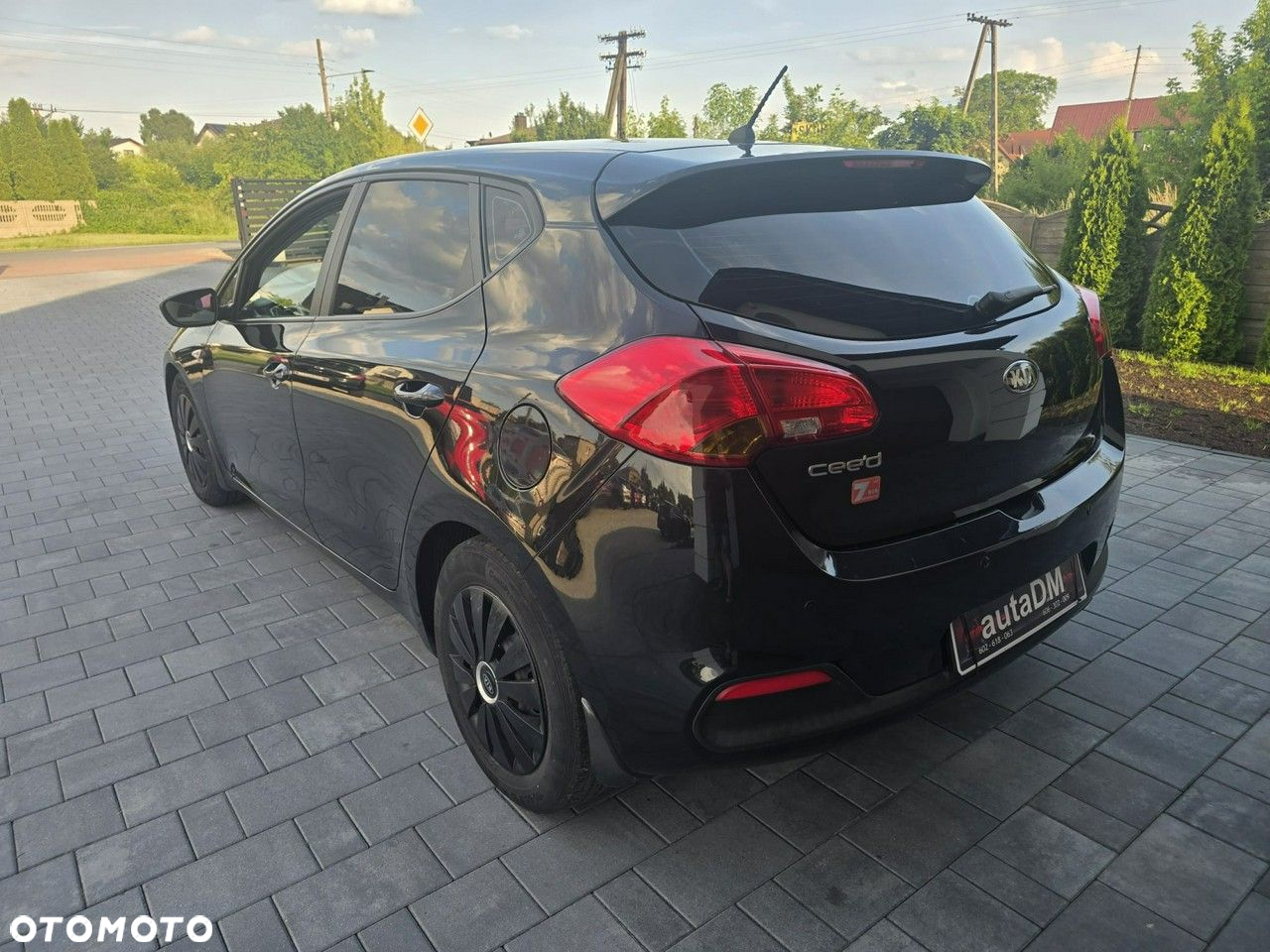 Kia Ceed - 10