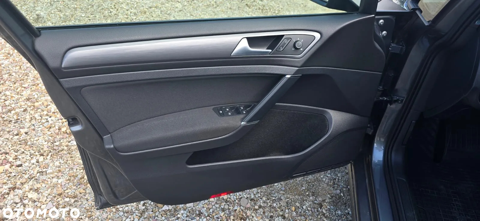 Volkswagen Golf e-Golf - 19