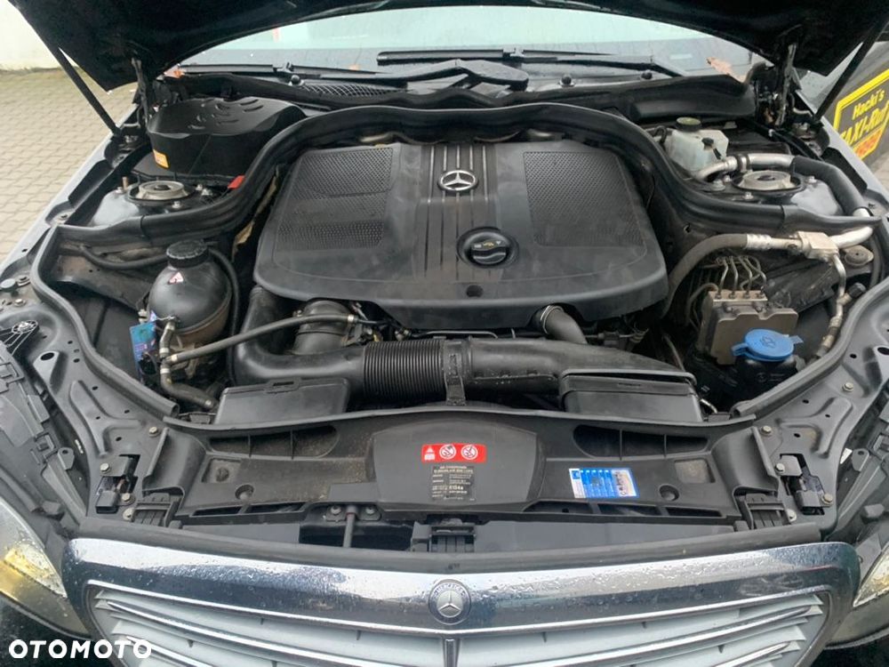 Mercedes-Benz Klasa E 200 CDI DPF BlueEFFICIENCY Automatik - 15