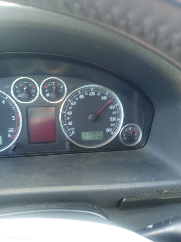 Volkswagen Sharan 1.9 TDI Basis - 15