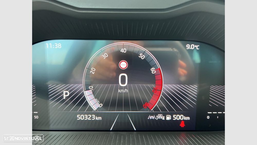 Skoda Scala 1.0 TSI Ambition DSG — fotografia 17